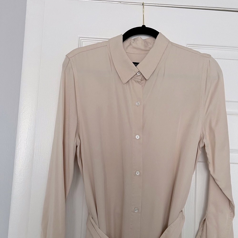 Banana Republic Beige Long Sleeve Dress - Picture 2 of 3